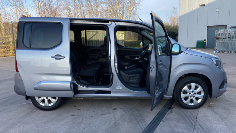 Vauxhall Combo Life 1.5 Turbo D SE 5dr Diesel Estate